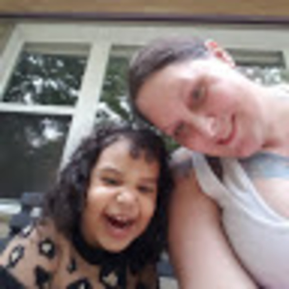 Meet your Posher, Alisha - Picture 1 of 1